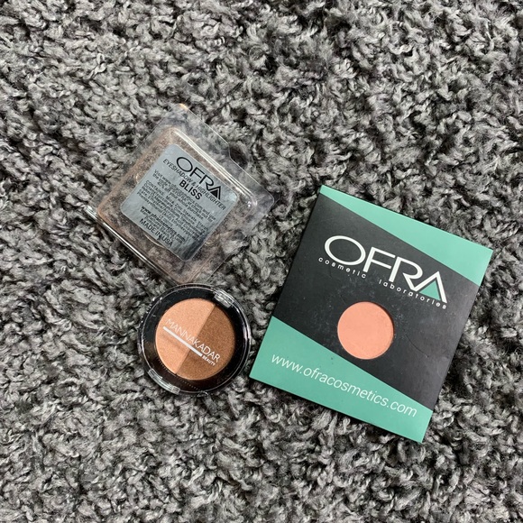 Other - Makeup sample bundle